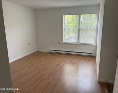21 Newbury Row - Photo Thumbnail 15