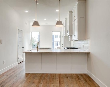 300 Foch Street - Photo Thumbnail 1