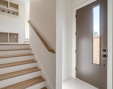 300 Foch Street - Photo Thumbnail 25