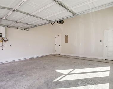 300 Foch Street - Photo Thumbnail 29