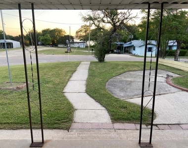 104 County Road 1296 - Photo Thumbnail 4