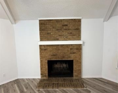 738 Bluebonnet Drive - Photo Thumbnail 9
