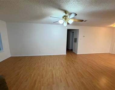 738 Bluebonnet Drive - Photo Thumbnail 1