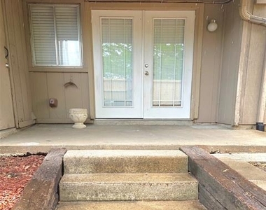 11805 Leisure Drive - Photo Thumbnail 13