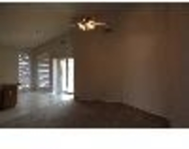 3213 Westland Avenue - Photo Thumbnail 1
