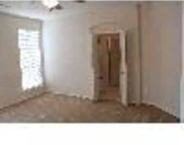 3213 Westland Avenue - Photo Thumbnail 2