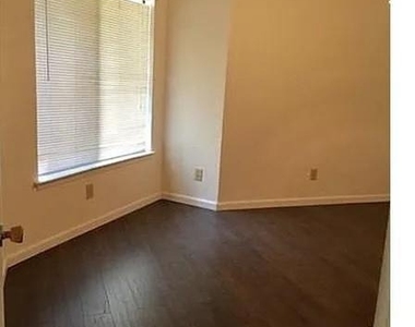 9815 Walnut Street - Photo Thumbnail 3
