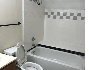 9815 Walnut Street - Photo Thumbnail 4
