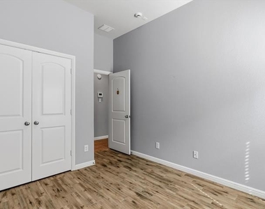 4114 Lee Hutson Drive - Photo Thumbnail 26