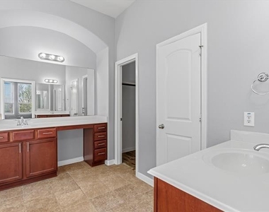 4114 Lee Hutson Drive - Photo Thumbnail 20