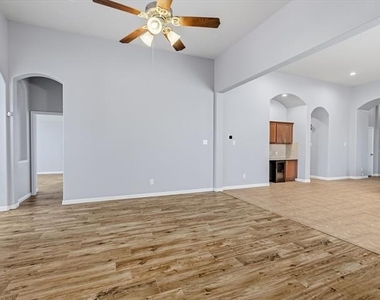 4114 Lee Hutson Drive - Photo Thumbnail 14