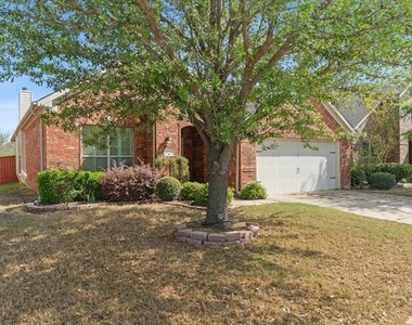 4114 Lee Hutson Drive - Photo Thumbnail 4
