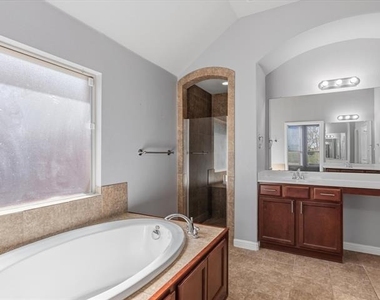 4114 Lee Hutson Drive - Photo Thumbnail 22