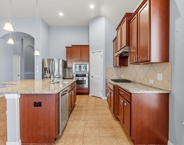 4114 Lee Hutson Drive - Photo Thumbnail 10
