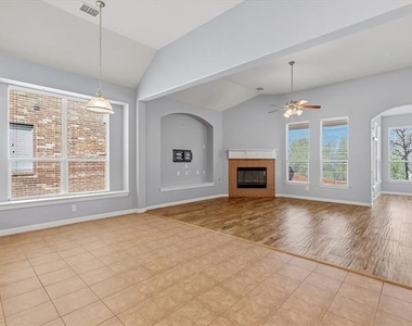 4114 Lee Hutson Drive - Photo Thumbnail 13
