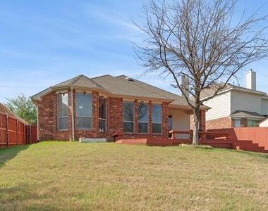 4114 Lee Hutson Drive - Photo Thumbnail 9