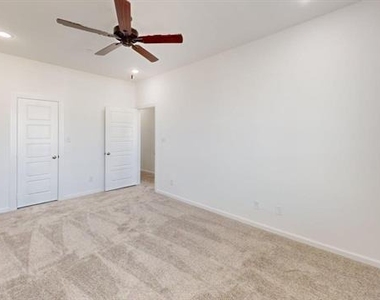 285 Buck Ridge Drive - Photo Thumbnail 13