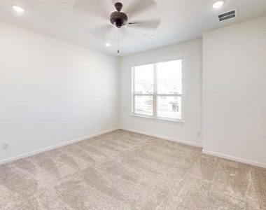285 Buck Ridge Drive - Photo Thumbnail 8