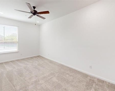 285 Buck Ridge Drive - Photo Thumbnail 10