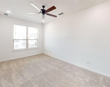 285 Buck Ridge Drive - Photo Thumbnail 14