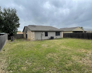 4113 Pepperbush Drive - Photo Thumbnail 11