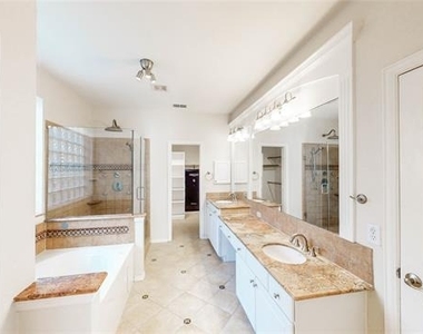 2701 Stone Creek Drive - Photo Thumbnail 18