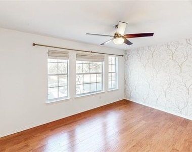2701 Stone Creek Drive - Photo Thumbnail 31