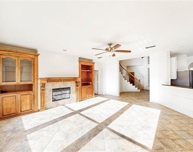 2701 Stone Creek Drive - Photo Thumbnail 12