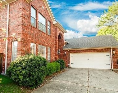2701 Stone Creek Drive - Photo Thumbnail 3