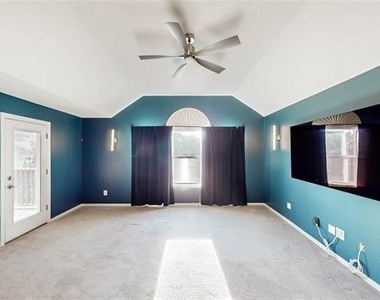 2701 Stone Creek Drive - Photo Thumbnail 24
