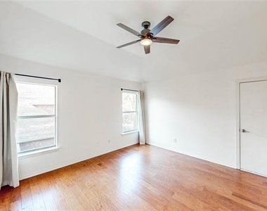2701 Stone Creek Drive - Photo Thumbnail 22