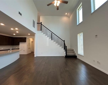 1448 Sun Garden Way - Photo Thumbnail 4