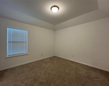 1448 Sun Garden Way - Photo Thumbnail 16