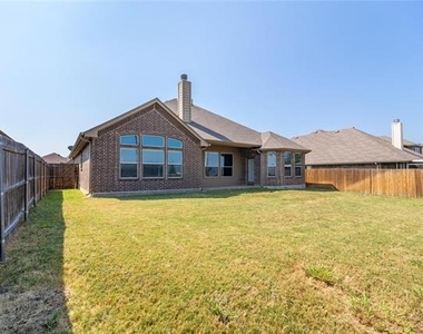 637 Peach Lane - Photo Thumbnail 21