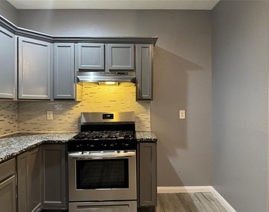 7315 Toland Street - Photo Thumbnail 5