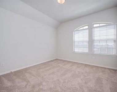 4601 Avion Drive - Photo Thumbnail 11
