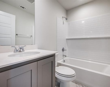 4601 Avion Drive - Photo Thumbnail 8