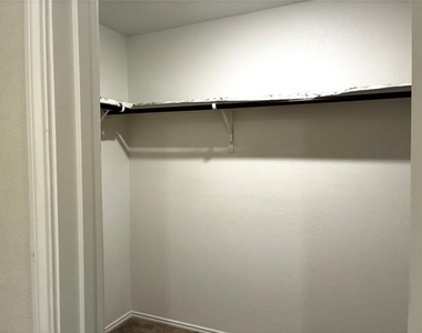409 Buckeye Avenue - Photo Thumbnail 22
