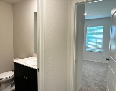 409 Buckeye Avenue - Photo Thumbnail 11