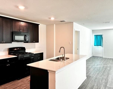 409 Buckeye Avenue - Photo Thumbnail 8