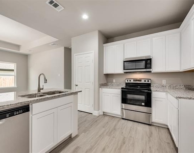 3012 Silver Street - Photo Thumbnail 3