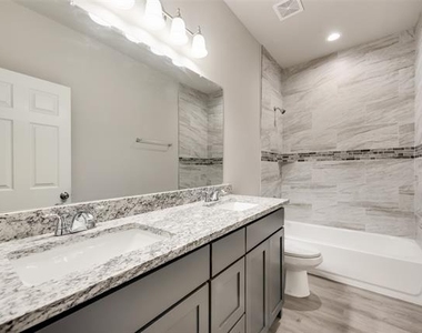 3012 Silver Street - Photo Thumbnail 4