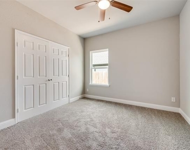 3012 Silver Street - Photo Thumbnail 6
