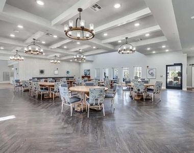 820 W Mcleroy Boulevard - Photo Thumbnail 4