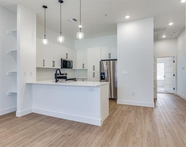 820 W Mcleroy Boulevard - Photo Thumbnail 20