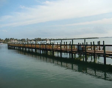906 Mariner Bay Boulevard - Photo Thumbnail 43