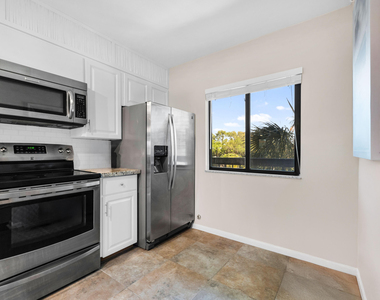 1501 Marina Isle Way - Photo Thumbnail 2
