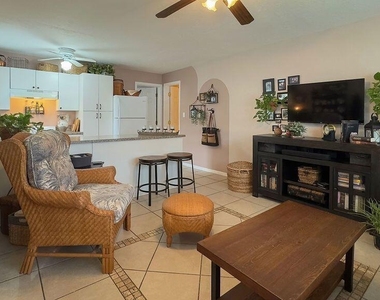 902 Ne 34th Street - Photo Thumbnail 11