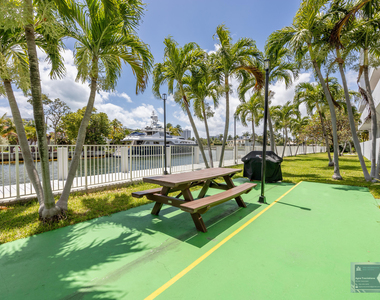 137 Golden Isles Drive - Photo Thumbnail 43