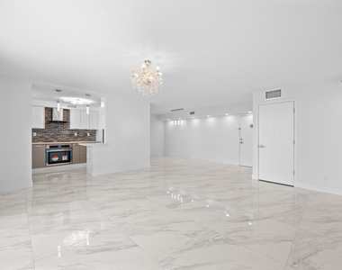 137 Golden Isles Drive - Photo Thumbnail 6